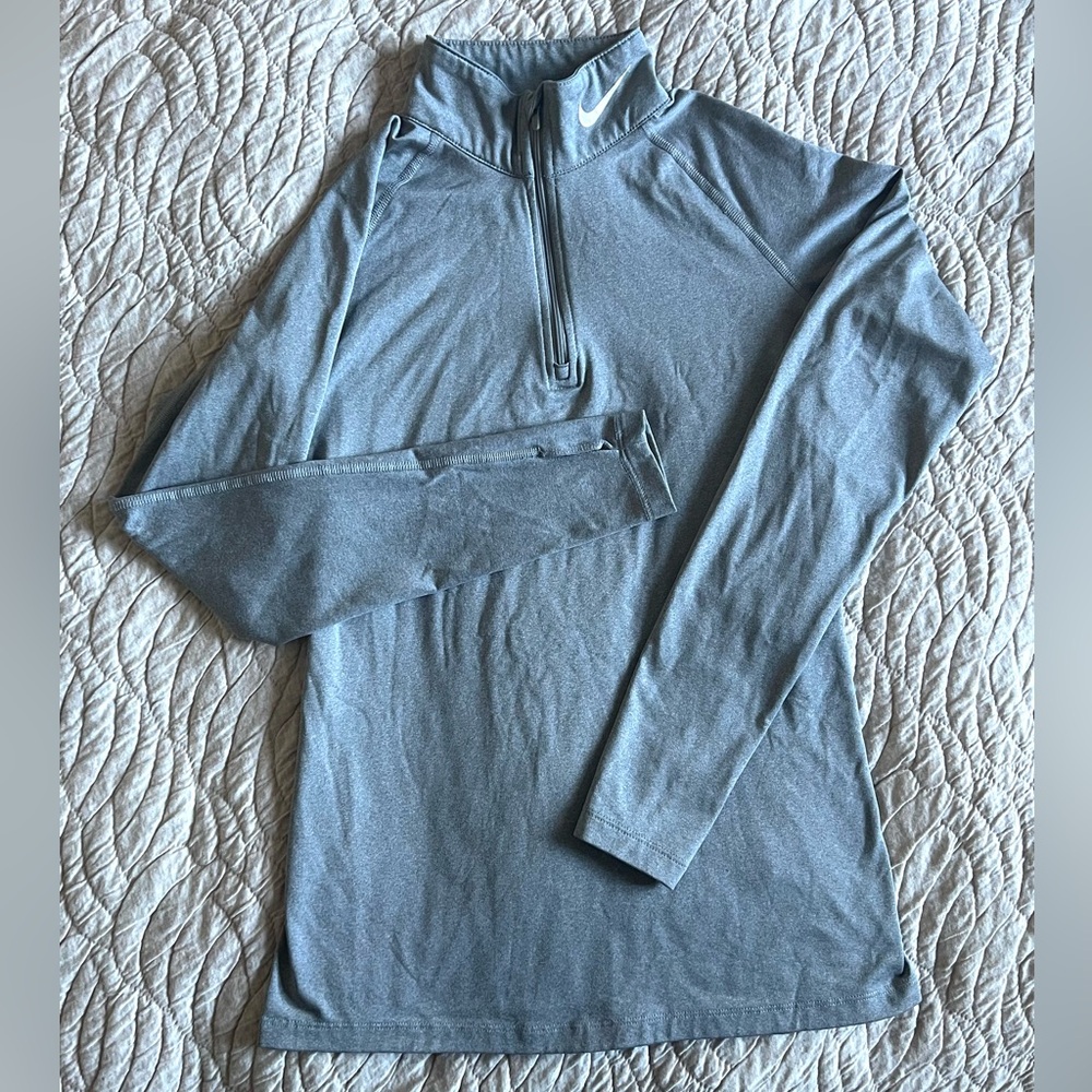 Women's Nike Pro 1/4 zip running top - M